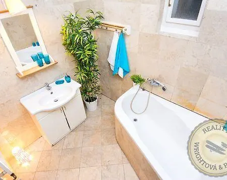 Halkrooms بيت ضيافة