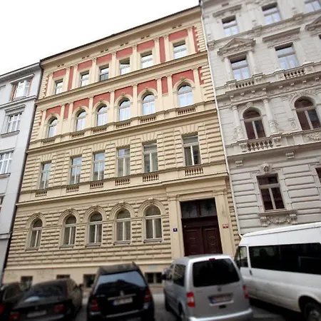 Pensionat Halkrooms Prag